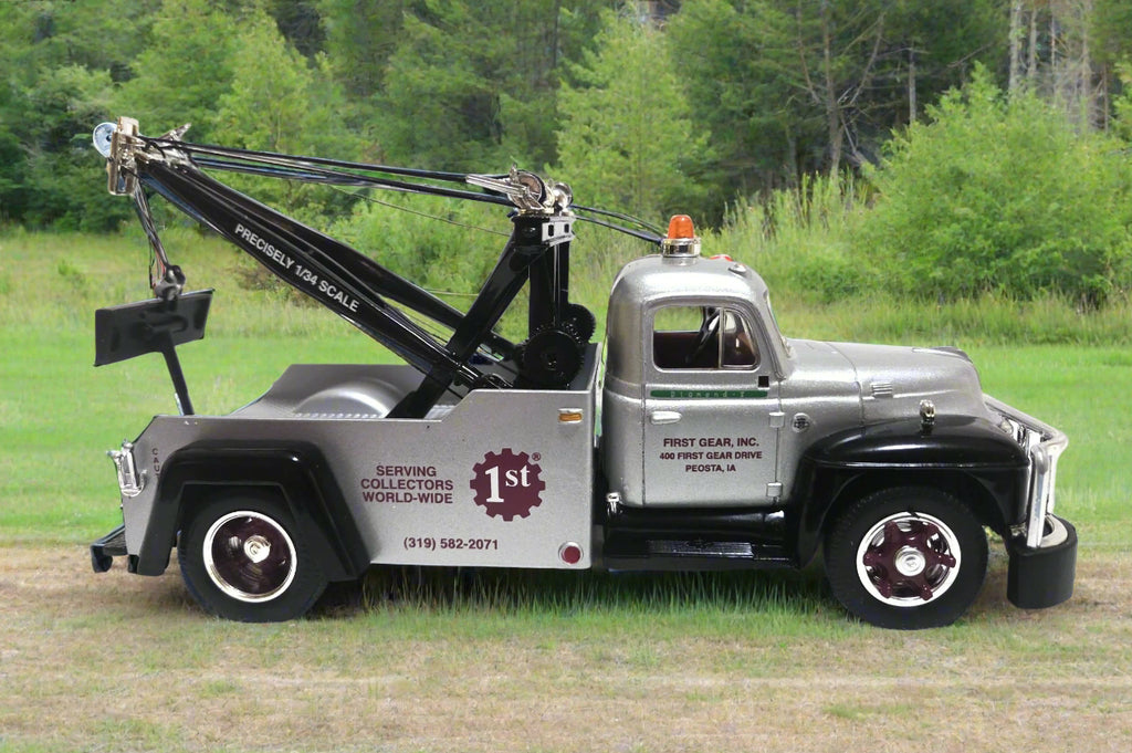 First Gear 1955 Diamond-T Tow Truck – The Cape Cod Store