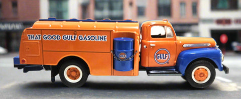 First Gear 1951 Ford F-6 Fuel Tanker Gulf